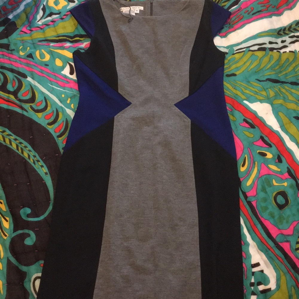 Maggy London dress, in good condition. Size 6.